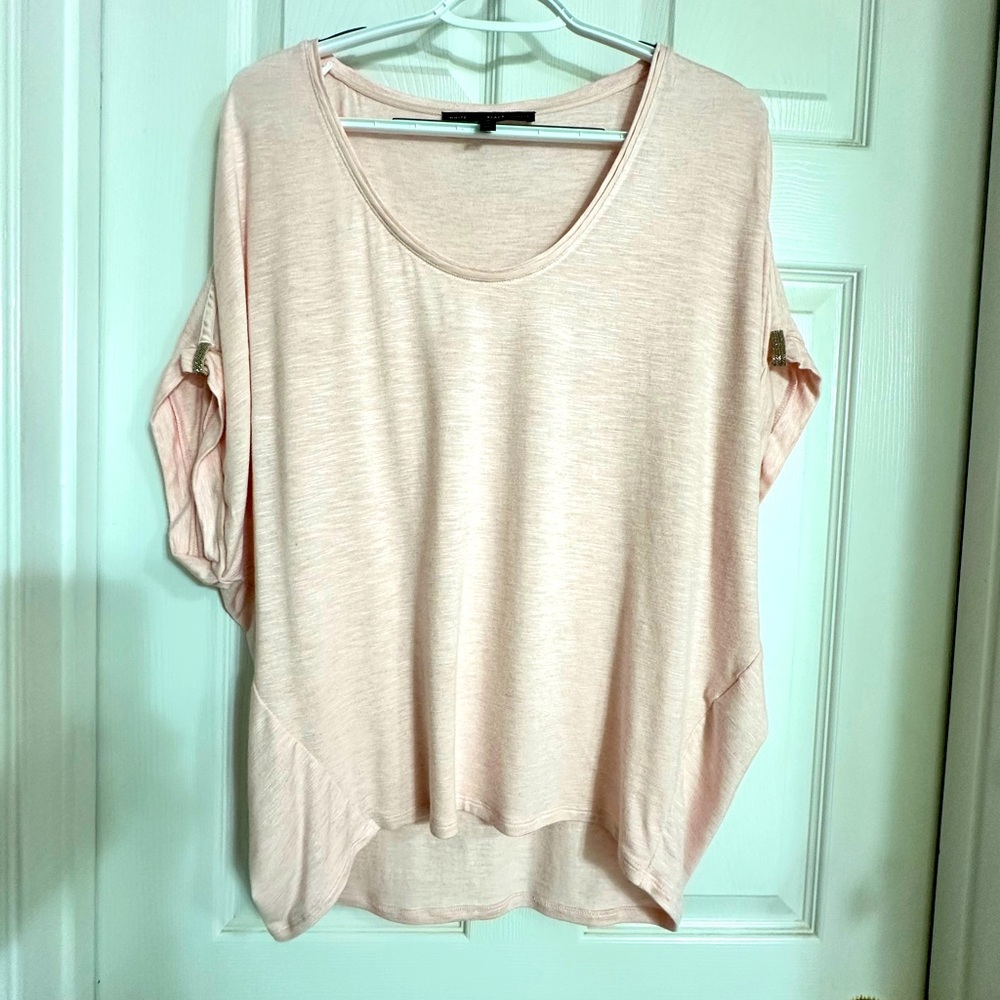 WHITE HOUSE BLACK MARKET light pink top size M NWOT.
